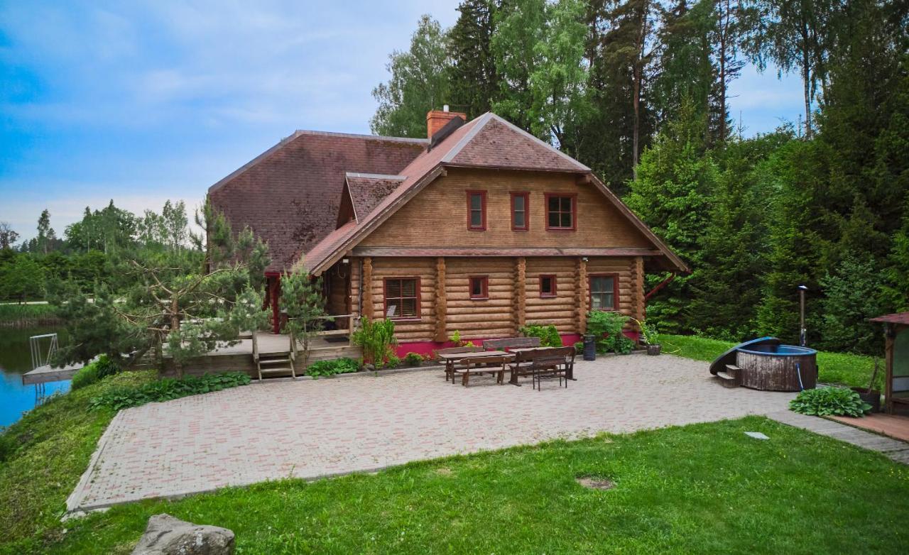 Вилла Viesu Nams Krauklisi Tinuzi Экстерьер фото